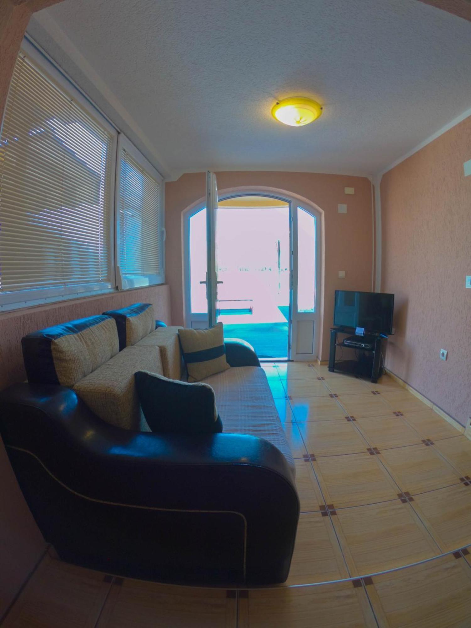 Porto Del Sole Apartments Tivat Exteriör bild